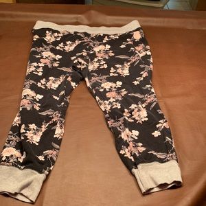 Cacique plus women’s sleep pants 26/28. Very good used condition.